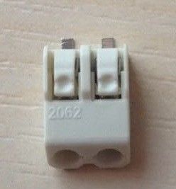 2062 2P Led Ribbon Light Connectors مسطح پوشش TIN سفید رنگ
